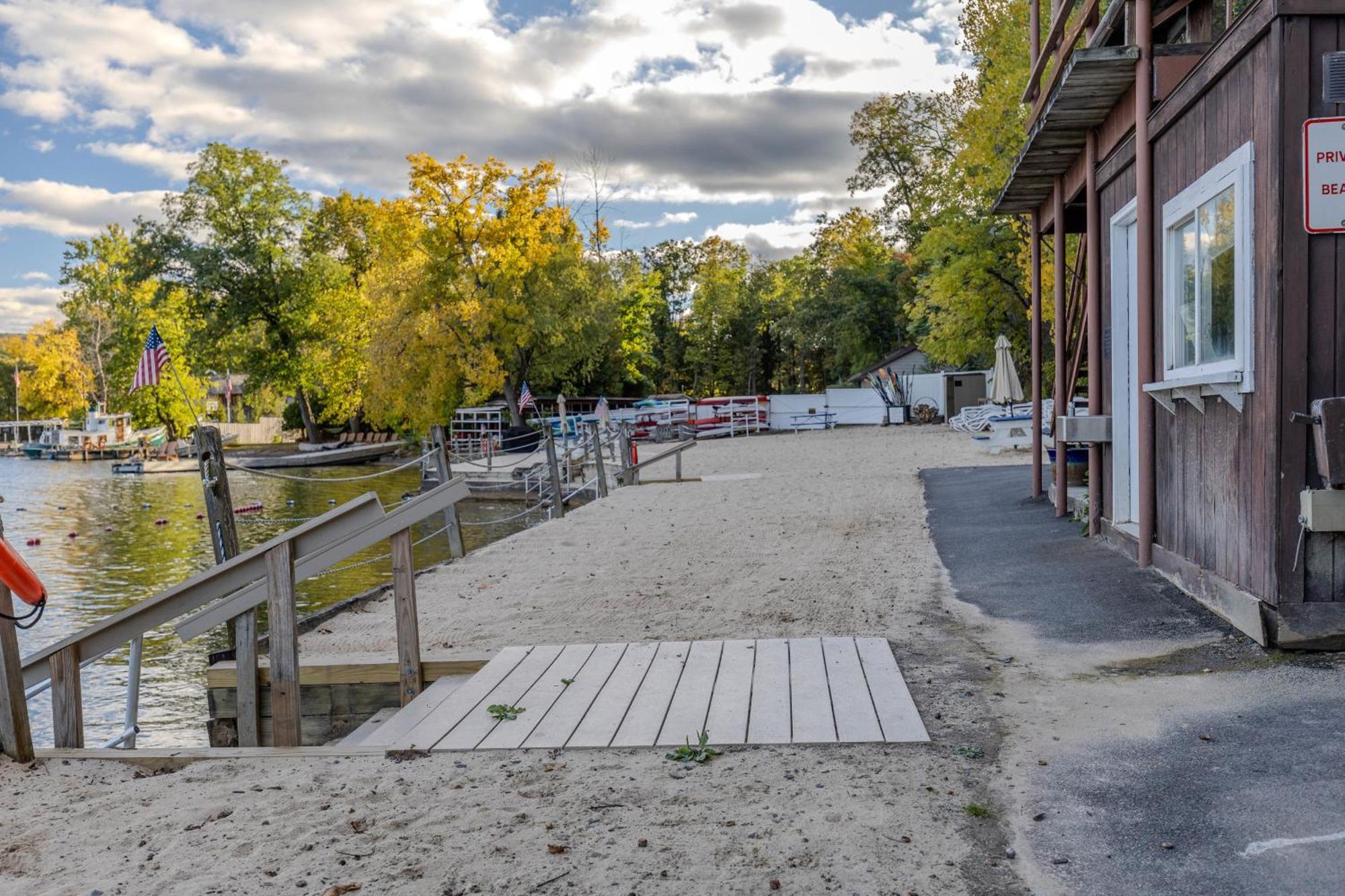 Canandaigua Lake Retreat With View And Private Beach Access, Foliage, Hike, And Ski Экстерьер фото