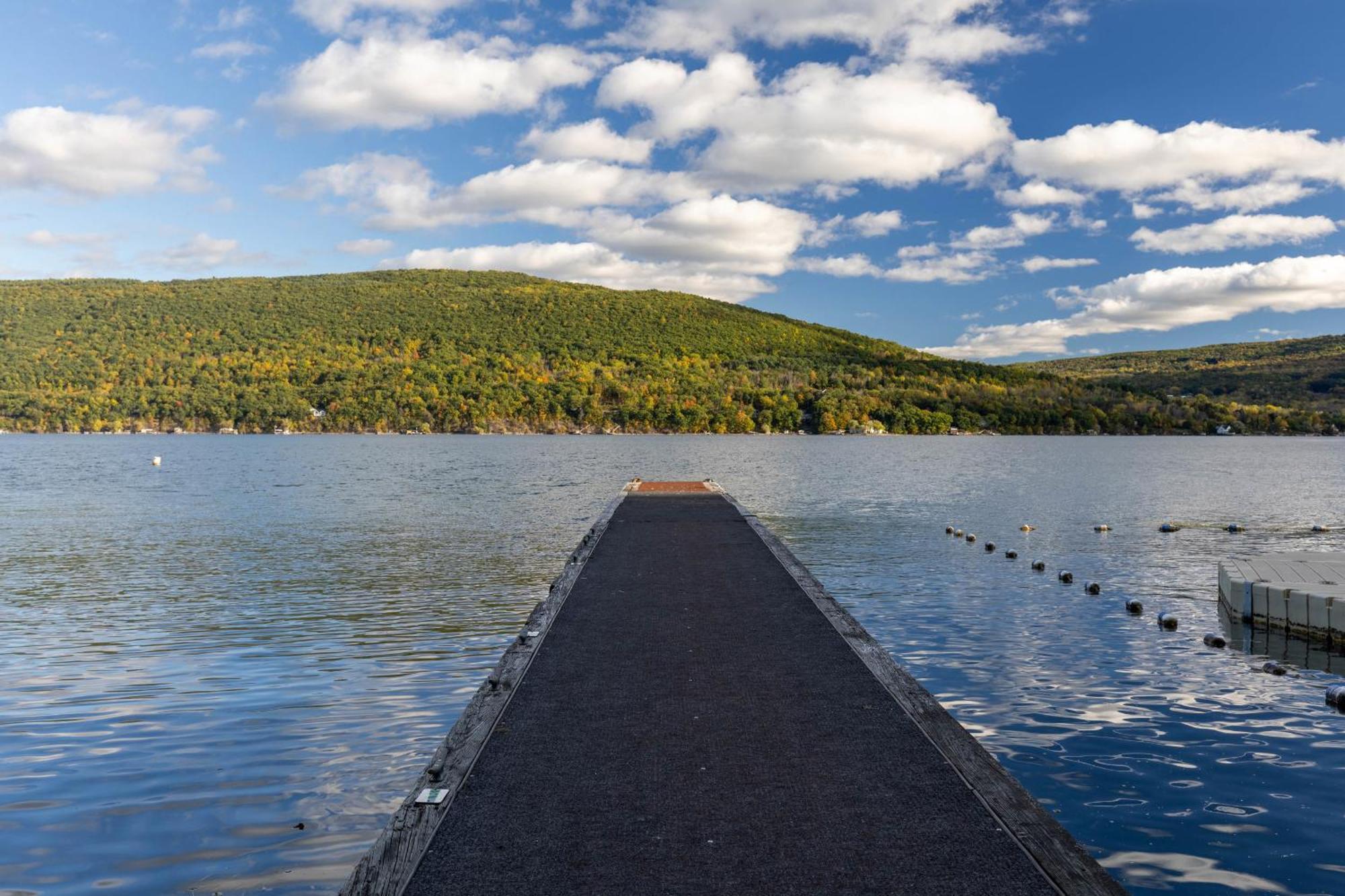 Canandaigua Lake Retreat With View And Private Beach Access, Foliage, Hike, And Ski Экстерьер фото