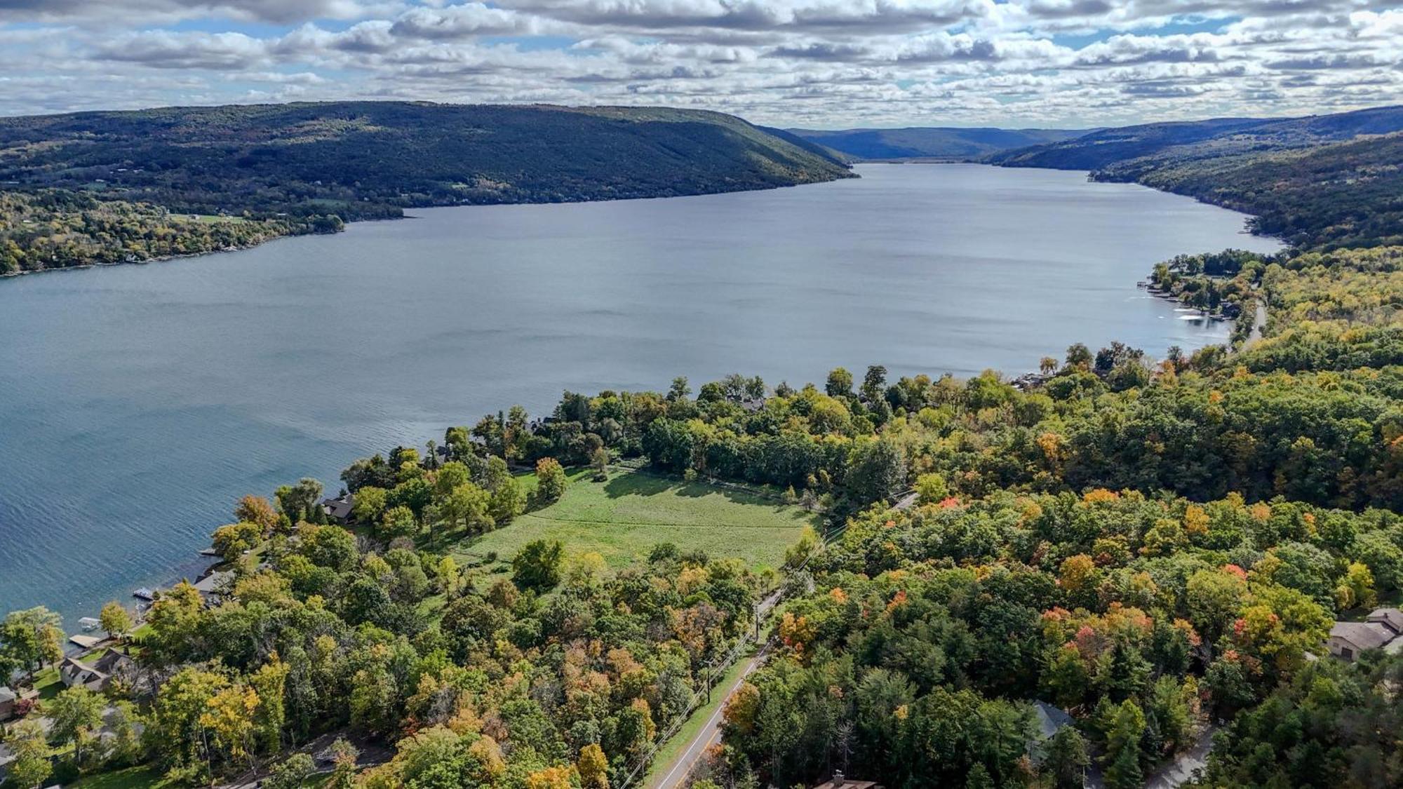 Canandaigua Lake Retreat With View And Private Beach Access, Foliage, Hike, And Ski Экстерьер фото
